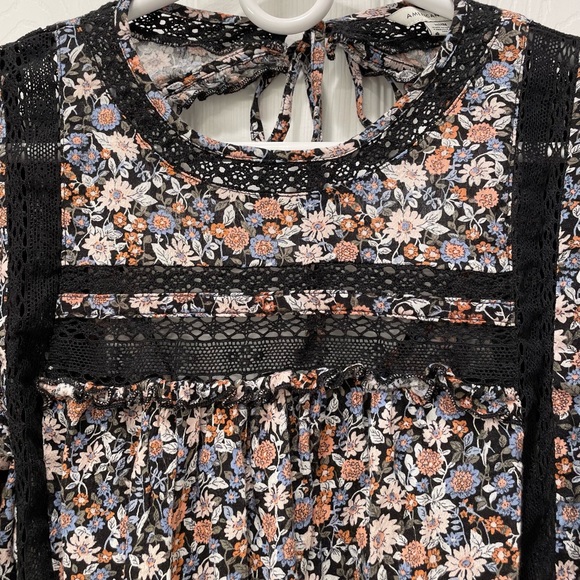 American Eagle Outfitters Floral Cropped Shirt - Picture 3 of 16